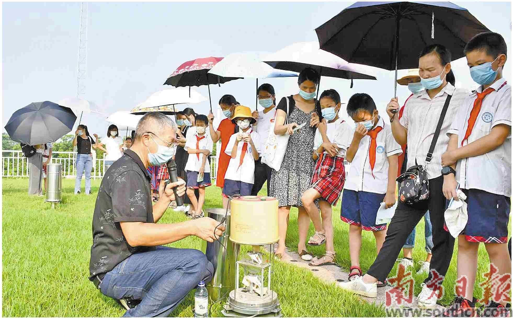 工行庐江支行暖心服务送上门 真情关怀零距离