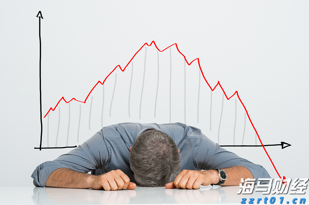 中汽协：7月乘用车产销分别完成229.3万辆和228.7万辆 环比下降6%和9.8%